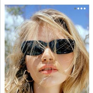 Sausalito RectangleSunglasses frm UrbanOutfitters